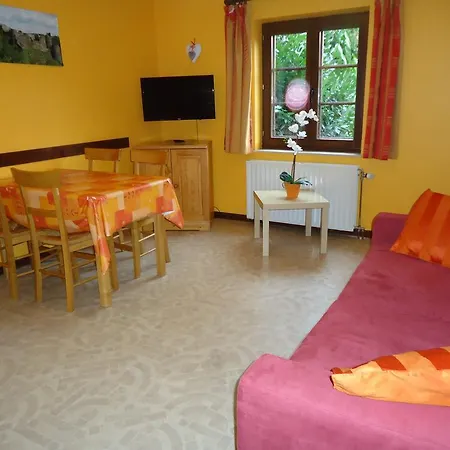 Clara Apartment